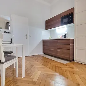 Apartament Finnem Florenc, Praga